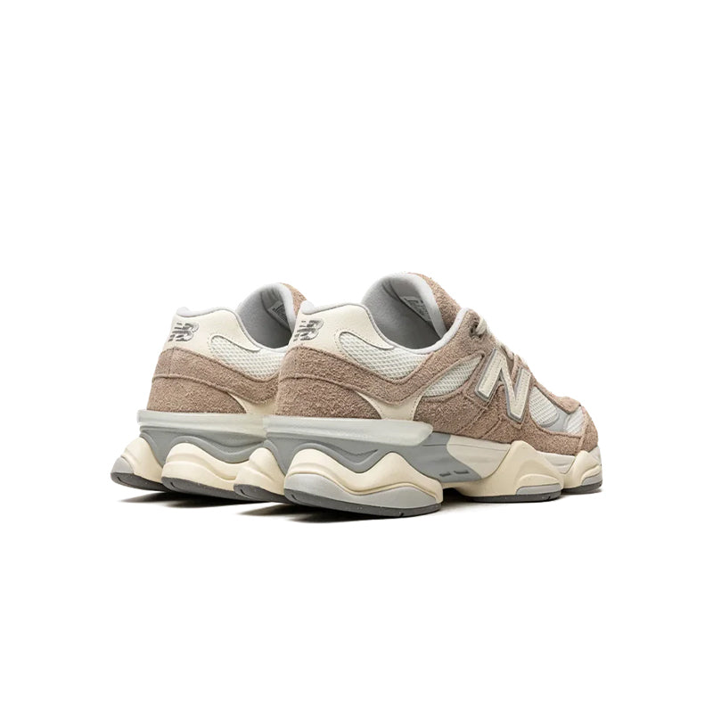 New Balance 9060 Cortado Linen – Sneakers