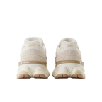 New Balance 9060 Breakfast Tea Angora – Sneakers